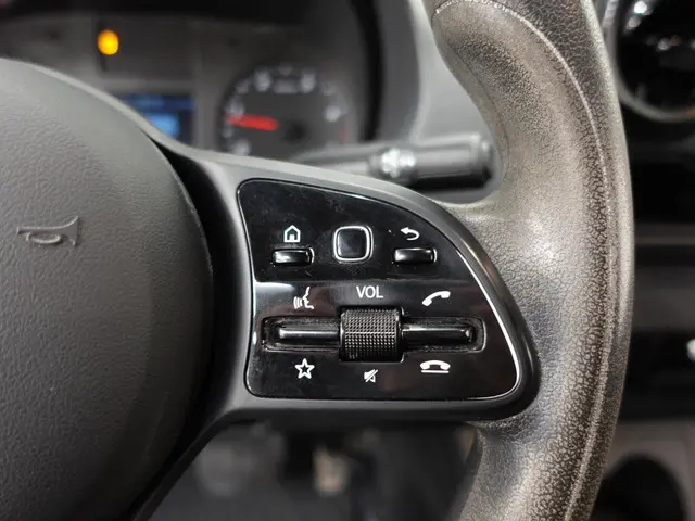 Mercedes-Benz Sprinter 140pk Automaat L2H1 2021 Diesel 19