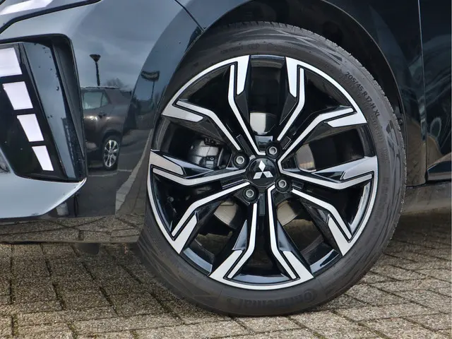 Mitsubishi Colt 1.0T MT First Edition 2024 Benzine 9