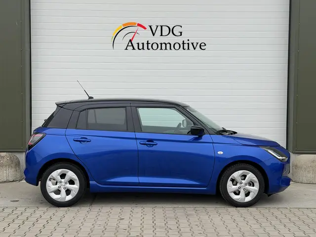 Suzuki Swift 1.2 Select Smart Hybrid 2025 Benzine 8