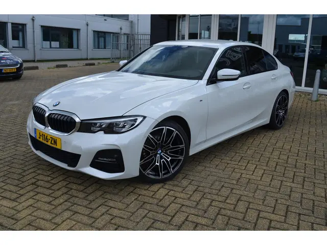 BMW 3 Serie 2.0 260 pk M-Sport Edition / 19"M / 2020 Benzine 47