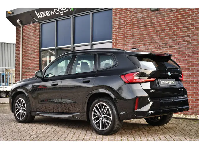 BMW X1 sDrive18i M-Sport 2025 Benzine 6