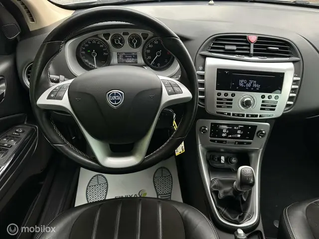 Lancia Delta 1.4 M.air Platinum 2012 Benzine 12