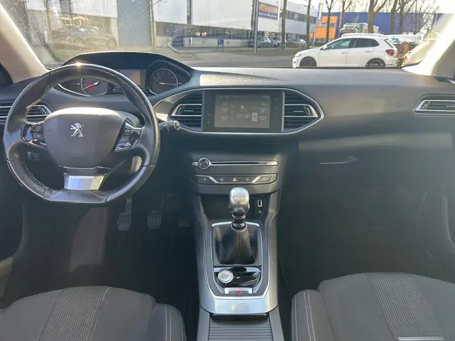 Peugeot 308 2