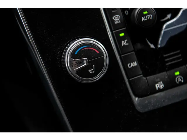 Volvo V60 2.0 T4 Business Sport 2018 Benzine 27