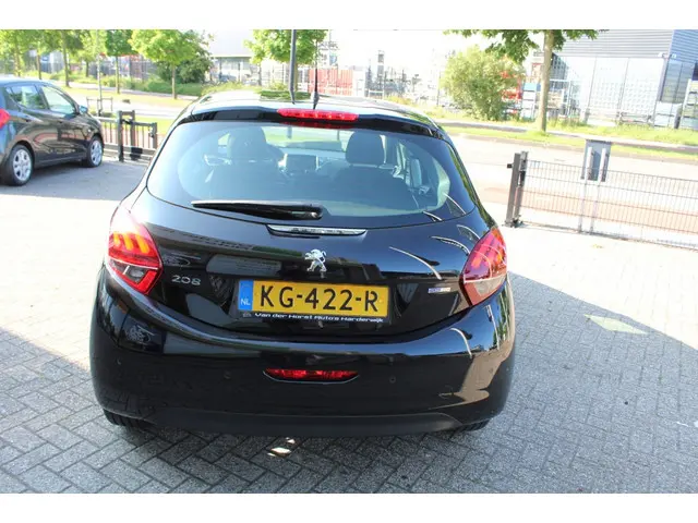 Peugeot 208 1.2 PureTech Allure 2016 Benzine 7