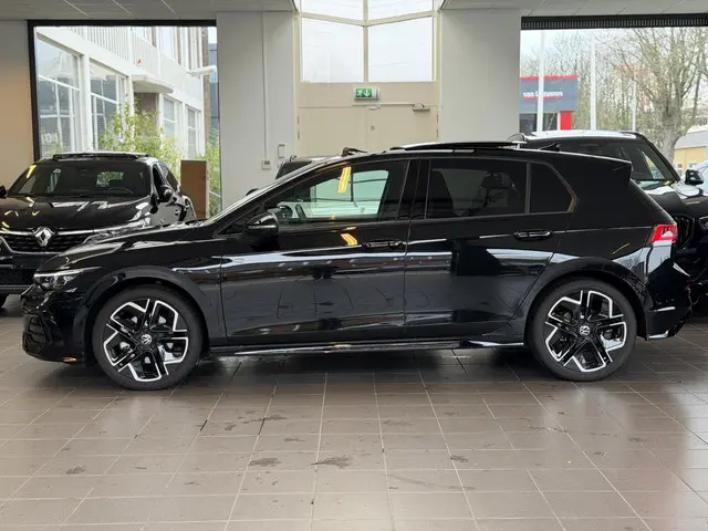 Volkswagen Golf 1.5 R Line 2025 Hybride Benzine 6