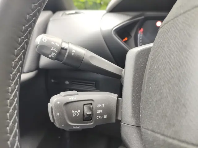 DS DS 3 Crossback 1.2 PureTech Montmartre 2022 Benzine 8