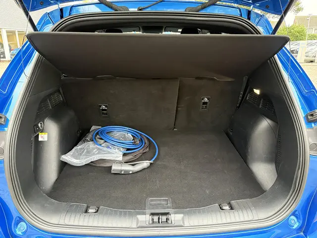 Ford Kuga 2.5 PHEV ST-Line 2024 Hybride Benzine 9