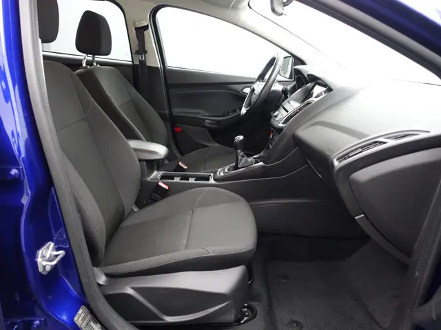 Ford Focus Wagon 1.0 Titanium- 2018 Benzine 20