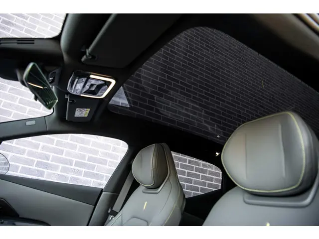 Lynk & Co 02 More 66 kWh 2025 Elektrisch 32