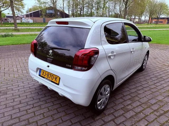 Peugeot 108 1.0 e-VTi Active 2019 Benzine 12