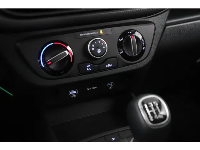 Hyundai i10 1.0 Comfort 2024 Benzine 28