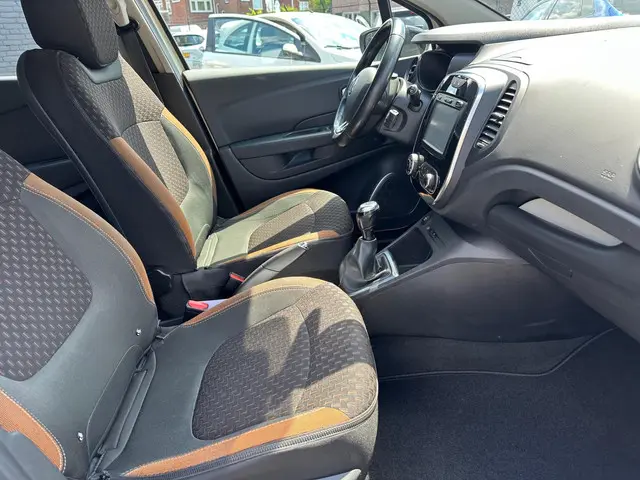 Renault Captur 0.9 TCe (90pk) Intens! LED! Navi! 2018 Benzine 10