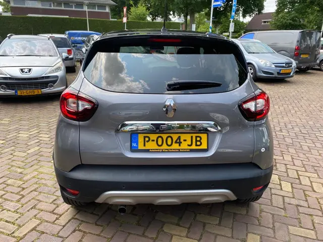 Renault Captur 0.9 TCe Bose 2018 Benzine 5