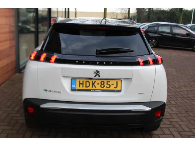 Peugeot e-2008 EV GT 50 kWh 2020 Elektrisch 10
