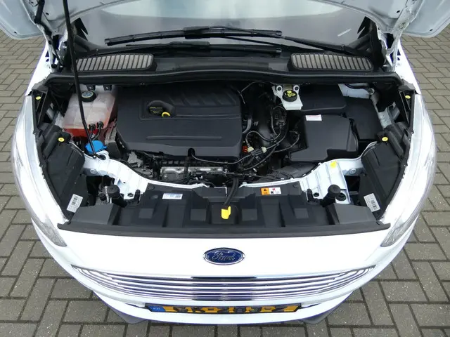 Ford Grand C-Max HELAAS VERKOCHT!!! 2015 Benzine 23