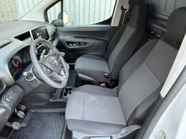 Opel Combo 1.5D 102PK EURO6 L2H1 Standaard 2023 Diesel 36