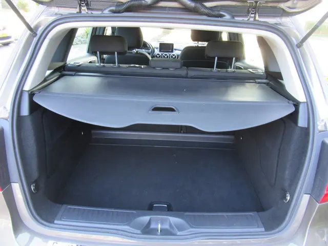 Mercedes-Benz B-Klasse 180 Automaat 2012 Benzine 12