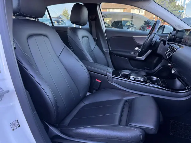 Mercedes-Benz A-Klasse 250 Premium 2018 Benzine 17