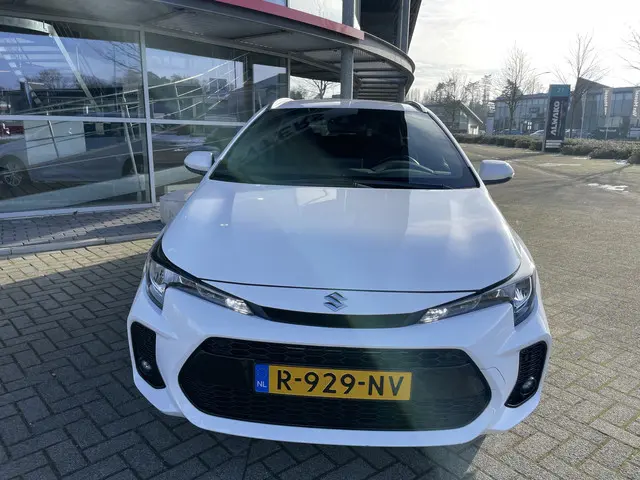 Suzuki Swace 1.8 Hybrid Select 2022 Hybride Benzine 22