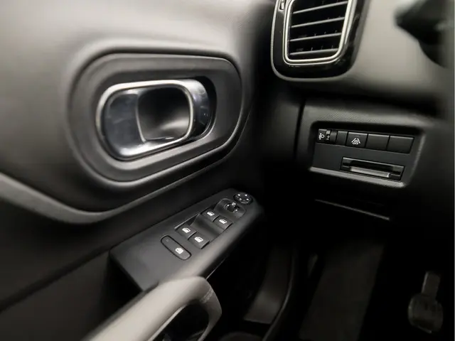 Citroën C5 Aircross 1.2 PureTech Sport 2019 Benzine 27