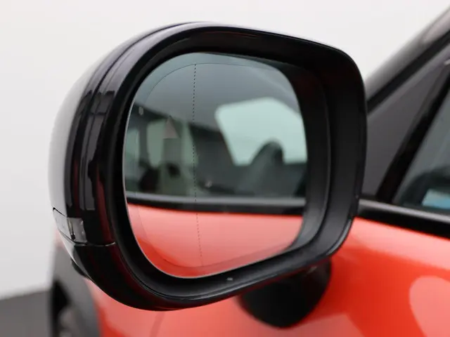 MINI Aceman SE Favoured XL 54.2 kWh 2025 Elektrisch 23