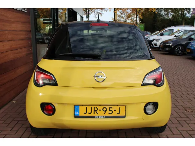 Opel ADAM 1.2 2015 Benzine 10