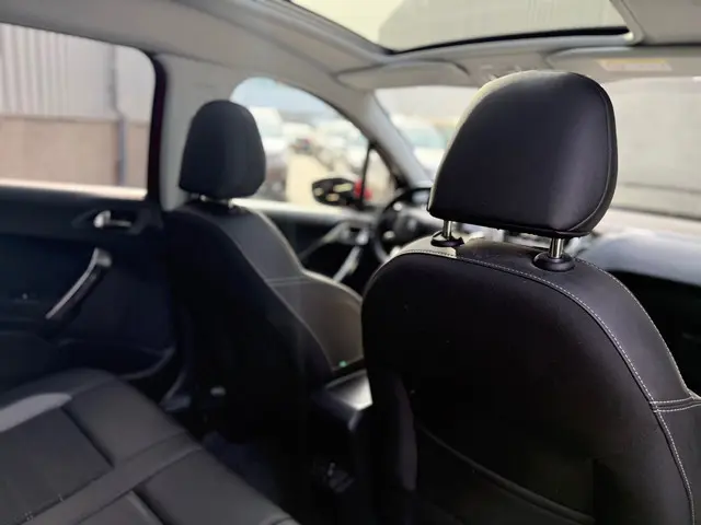 Peugeot 2008 1.2 PureTech Allure 2018 Benzine 24