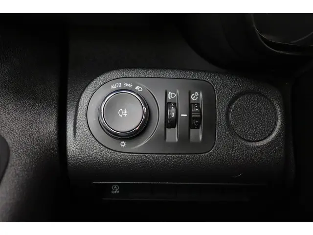 Opel Combo 1.6D L1H1 Edition 2019 Diesel 18
