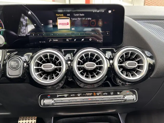 Mercedes-Benz GLA 250 e AMG Line 2020 Hybride Benzine 19