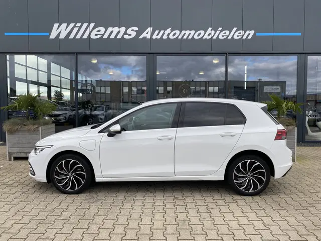 Volkswagen Golf 1.4 eHybrid Style 2021 Hybride Benzine 8
