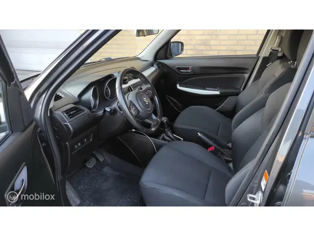 Suzuki Swift 1.0 Stijl 2017 Benzine 9