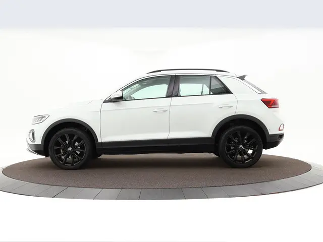Volkswagen T-Roc 1.5 Tsi 150pk DSG Life 2023 Benzine 21