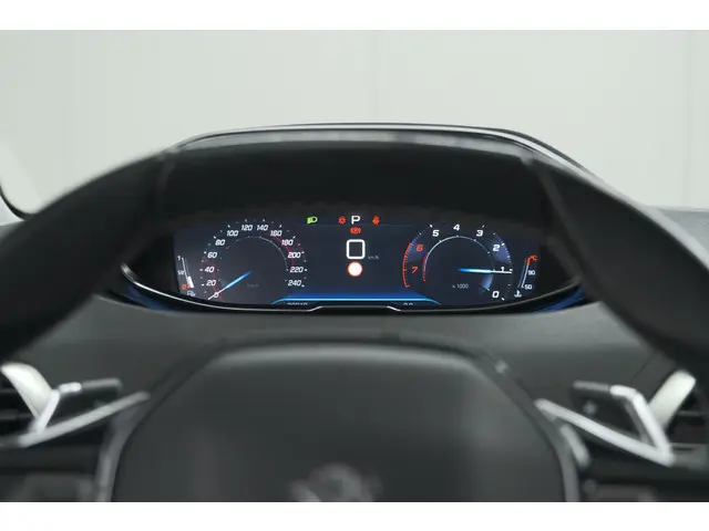 Peugeot 3008 PureTech 130 EAT8 GT Line 2019 Benzine 40