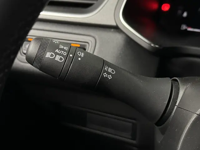 Renault Captur 1.0 TCe 90 techno 2024 Benzine 34