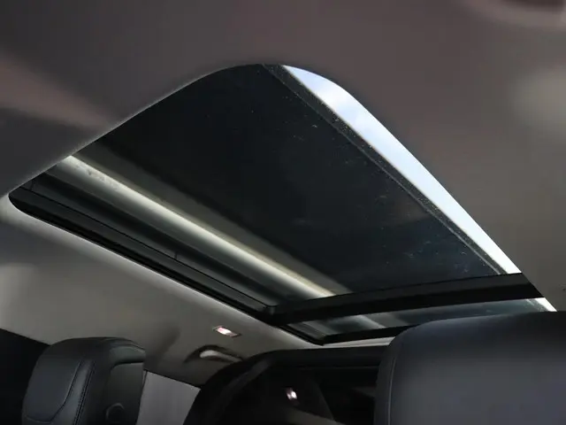 Land Rover Defender 2.0 D240 110 HSE 2020 Diesel 16