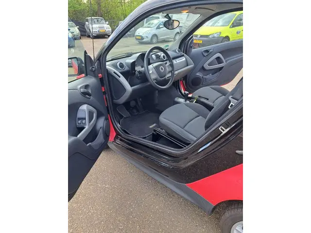 Smart Fortwo coupé 1.0 mhd Pure 2013 Benzine 5