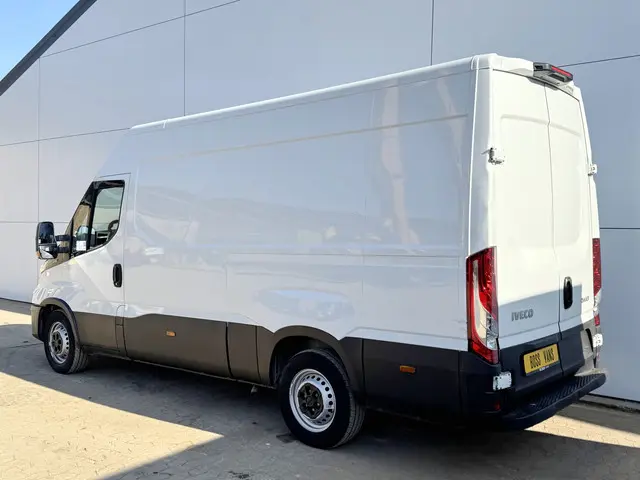 Iveco Daily 35S14 2022 Diesel 2