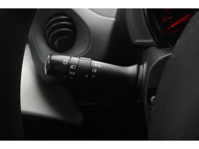 Peugeot 108 1.0 e-VTi Access / Radio / NAP 2018 Benzine 15