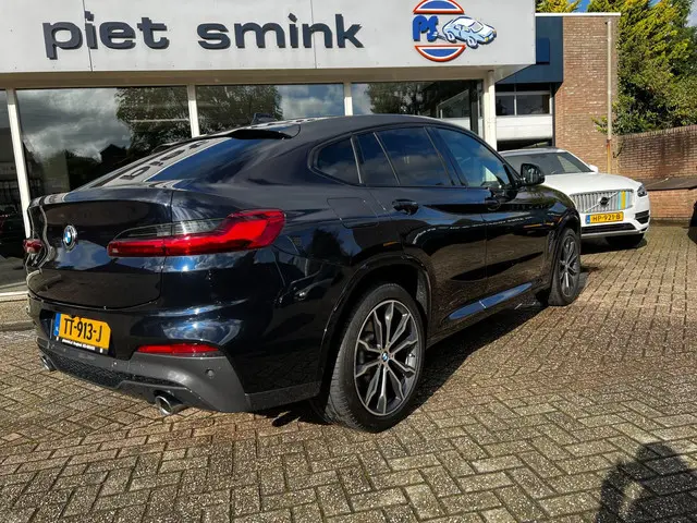 BMW X4 XDrive20i High Executive m-pakkat 2018 Benzine 25