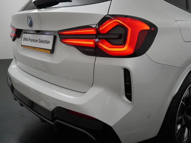 BMW iX3 High Executive 80 kWh 2022 Elektrisch 26