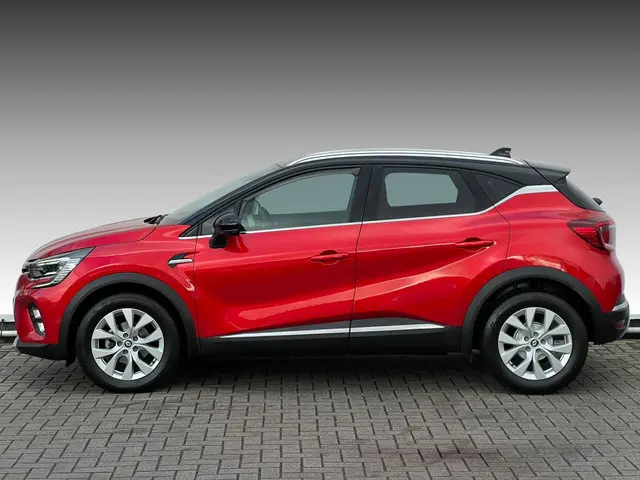 Renault Captur 1.3 TCe 140 EDC Intens 2022 Benzine 4