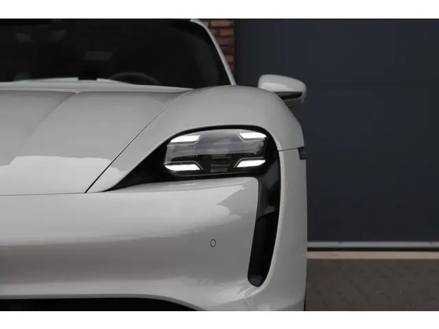 Porsche Taycan Sport Turismo 79 kWh | 2023 Elektrisch 23