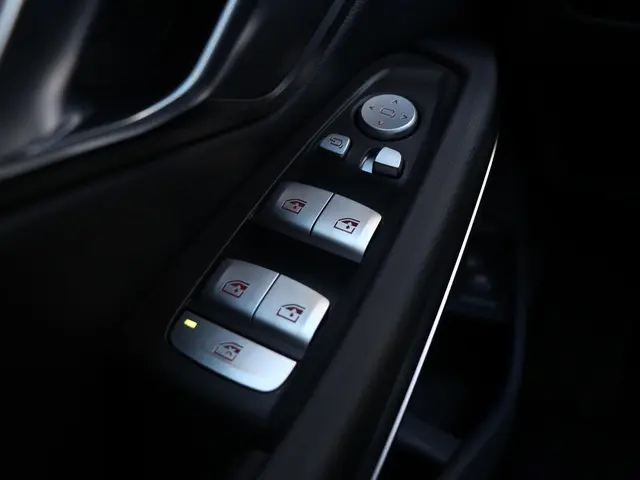 BMW 3 Serie 330e Sedan 2025 Hybride Benzine 26