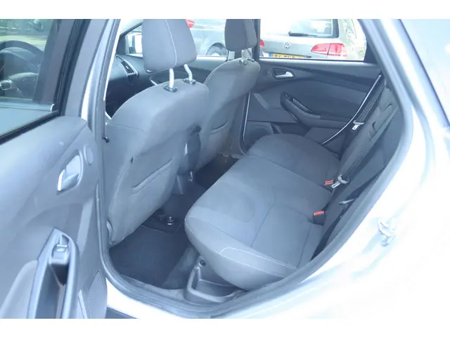 Ford Focus WAGON 1.6 TI-VCT TITANIUM AUT. 2013 Benzine 11