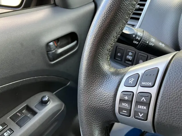 Opel Agila 1.0 Edition Airco. N.a.p 2012 Benzine 6