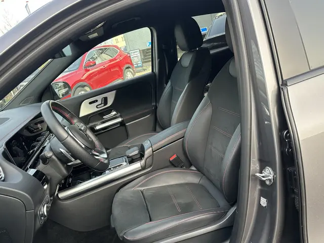 Mercedes-Benz EQA 250+ AMG Line 71 kWh 2023 Elektrisch 17