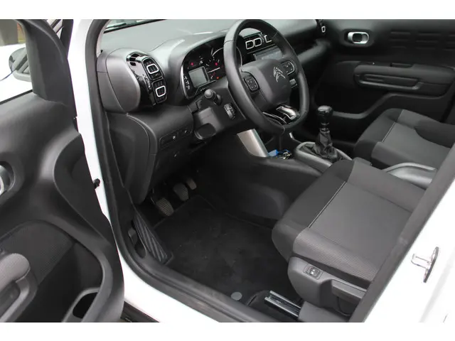 Citroën C3 Aircross 1.2 PureTech Shine 2021 Benzine 11