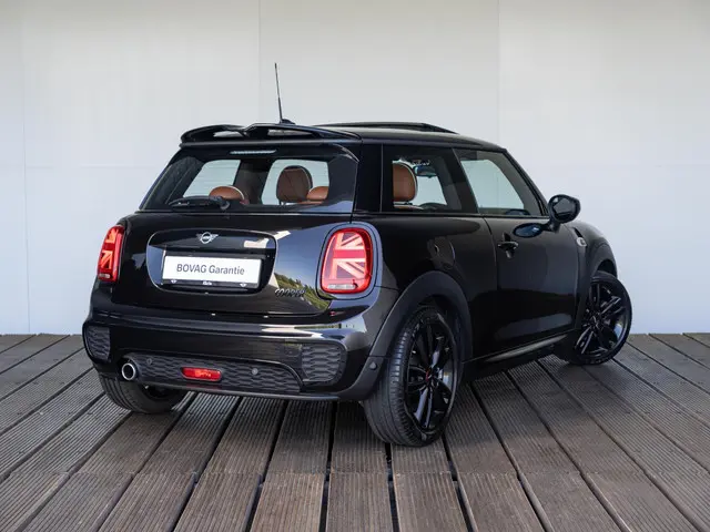 MINI 3-Deurs Cooper 2021 Benzine 2