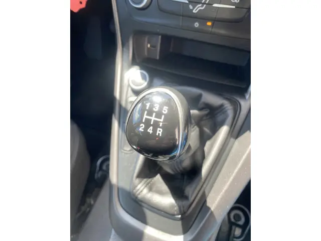 Ford Focus 1.0 Trend 2016 Benzine 11